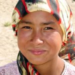 Jeune fille Ouighour Xinjiang (Wikipedia)