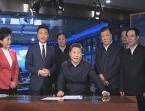 Xi Jinping a appelé les médias à "suivre la direction du PCC et à se concentrer sur des reportages positifs". 
