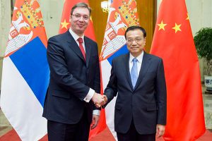 Les Premiers ministres chinois, Li Keqiang et serbe, Aleksandar Vucic. 2014