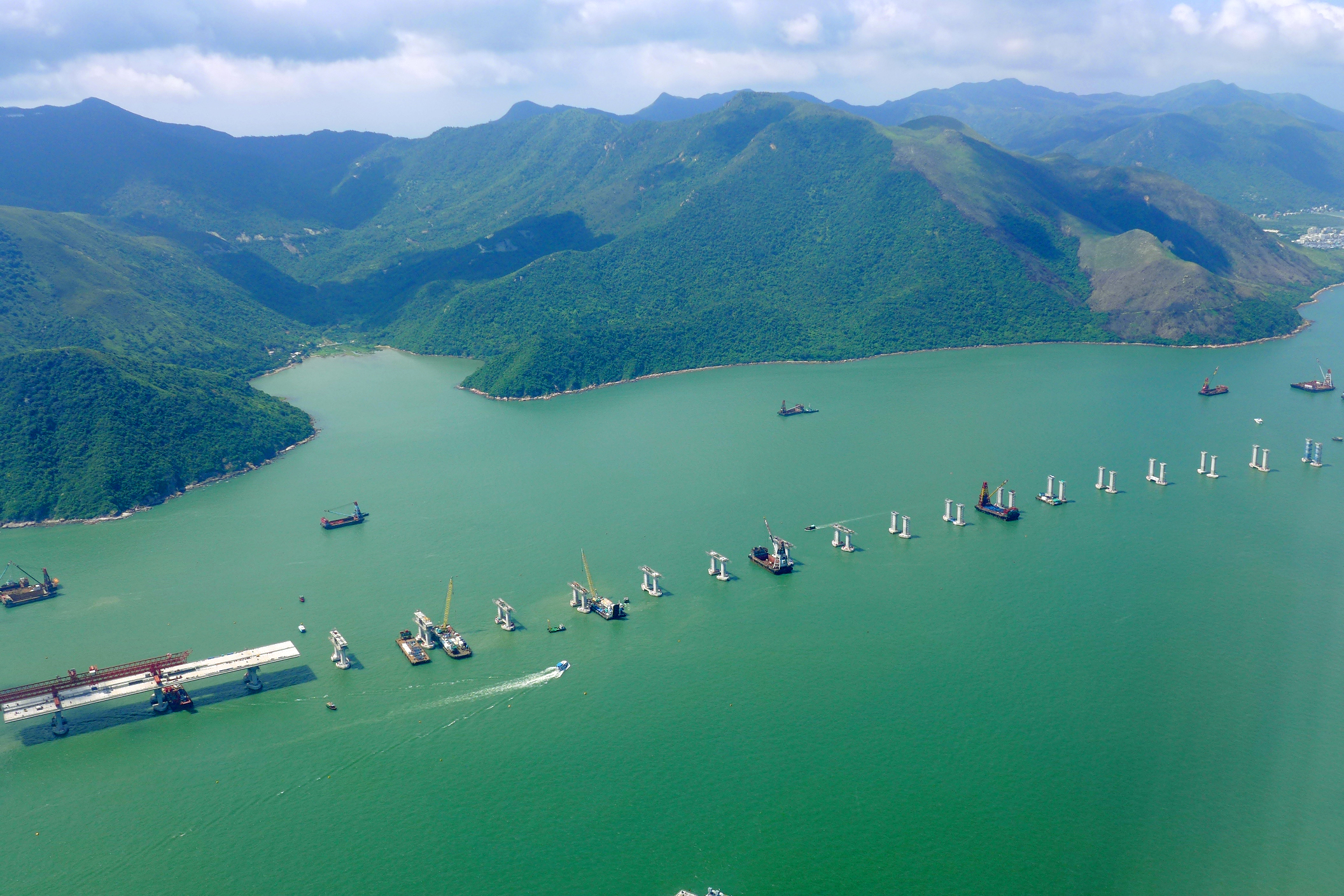 Xi Jinping inaugure le pont entre Hong Kong et la Chine continentale