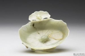 Coupe en forme de feuille de lotus et à décor de tortues. Dynastie Song du Sud (1127-1279)