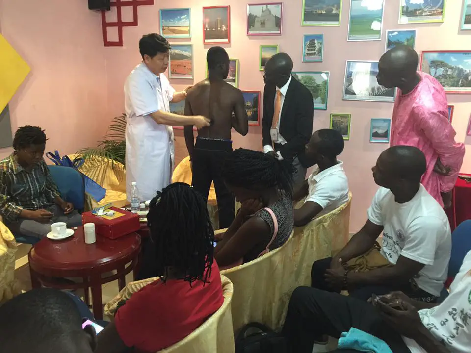 L’Afrique se forme à la médecine traditionnelle chinoise