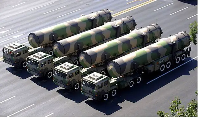 Des missiles balistiques chinois près de la Russie