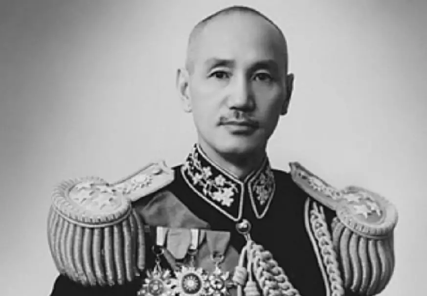 Chiang Kai-shek se révèle au public
