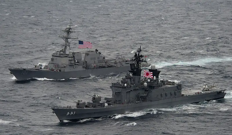 Des navires américains passent le détroit de Taïwan