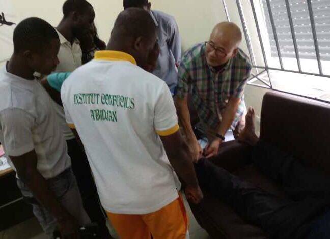 La démonstration de massage chinois s’ouvre à l’Institut Confucius d’Abidjan