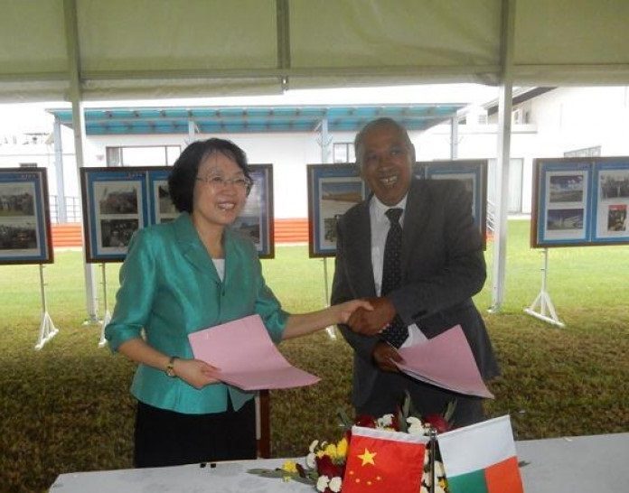 La Croix-Rouge de Chine fait don d’équipements à la Croix-Rouge de Madagascar