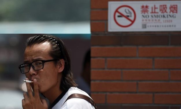 6,9% des adolescents fument malgré la sévérité des interdictions