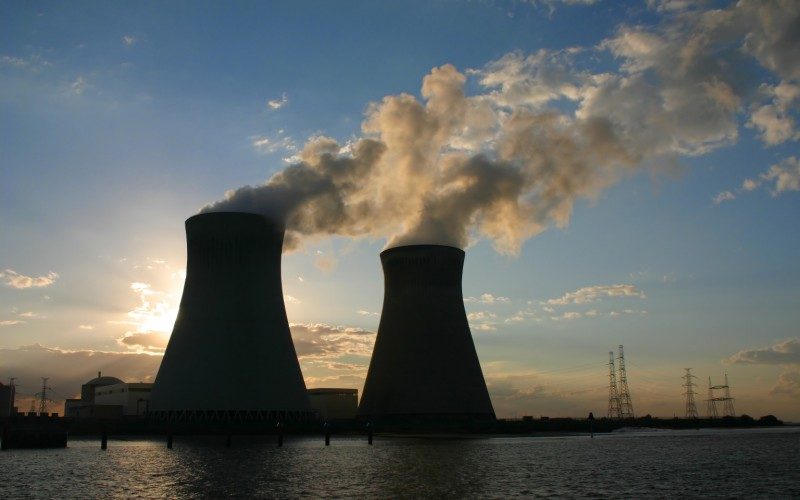 La Chine lance le premier mini-réacteur nucléaire à haute température