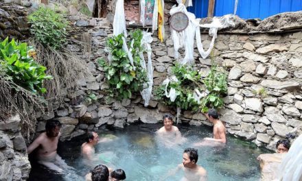 Les bains médicinaux tibétains inscrit au patrimoine mondial