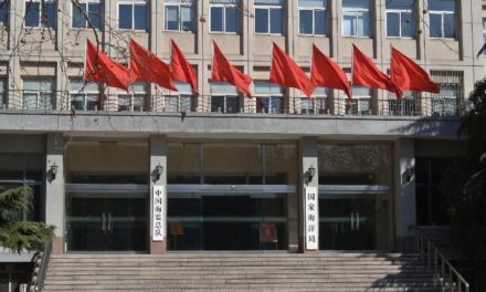 Beijing condamne la loi américaine liée à Hong Kong