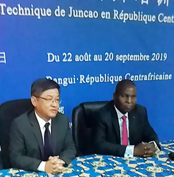 Le président Touadéra soutient la technologie chinoise «Juncao» de production de champignons