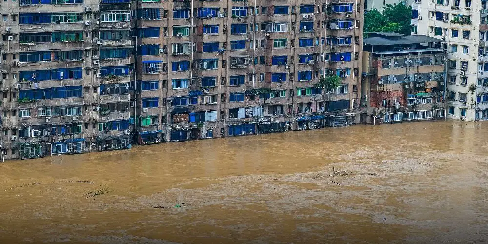 La Chine détruit un barrage pour freiner la montée des eaux