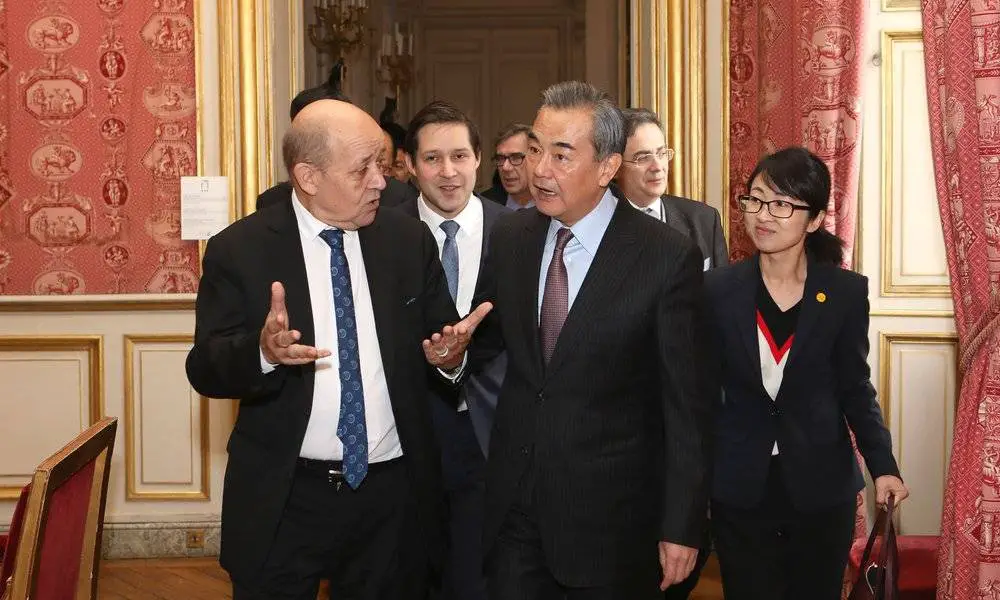 La Chine dénonce les critiques de la France sur sa présence en Afrique