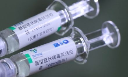 La Chine répond au président français sur les vaccins