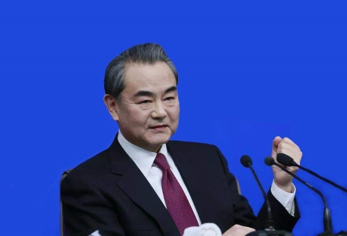 Wang Yi présente une nouvelle forme de coopération des BRICS