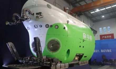Un submersible chinois est descendu à plus de 10.000 mètres sous la mer