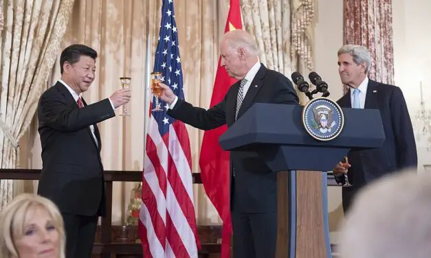 L’administration Biden retarde l’interdiction des investissements militaires chinois