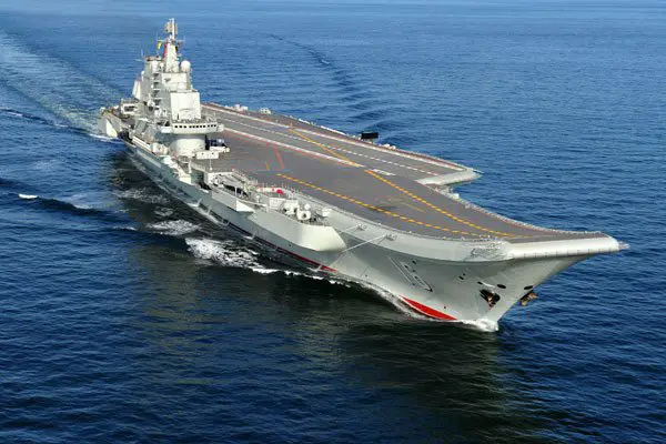La Chine veut des porte-avions futuristes armés de canons électromagnétiques et de lasers