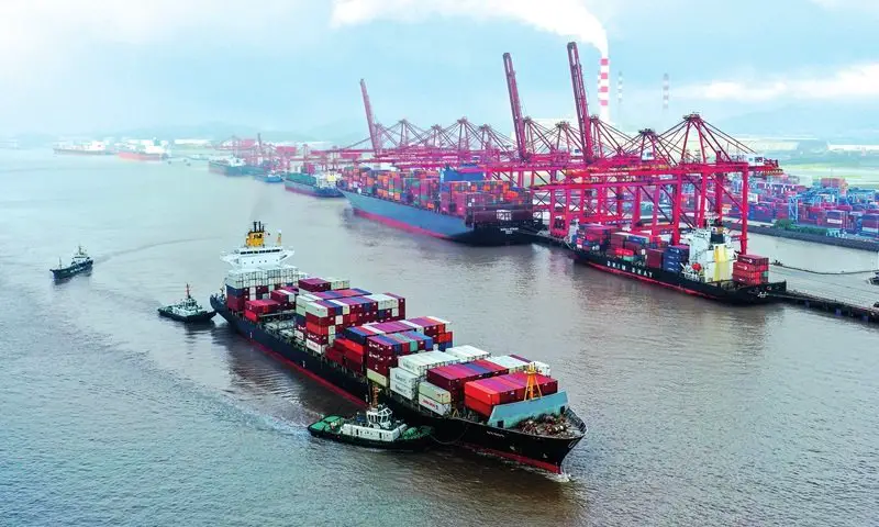 Shanghai va accélérer la construction d’un centre international de transport maritime