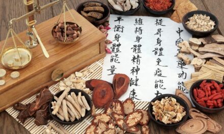 Ouverture de la Conférence internationale d’échange sur la médecine traditionnelle chinoise du Jiangsu