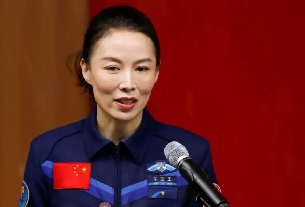 L’astronaute chinoise  Wang Yaping salue les femmes du monde entier