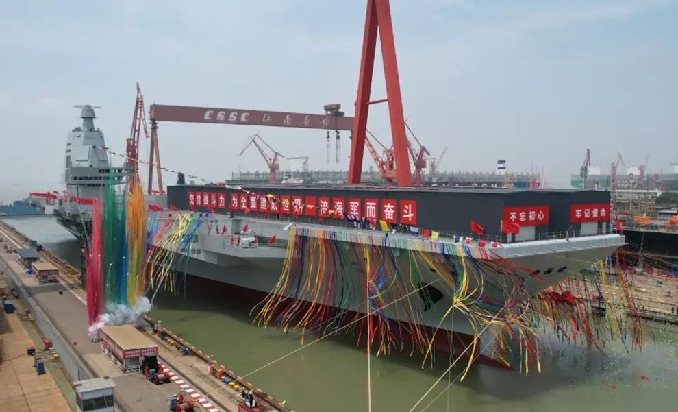 La Chine a lancé son troisième porte-avions, le Fujian