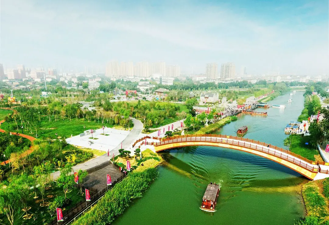 Le plus long canal du monde ouvert aux touristes à Cangzhou