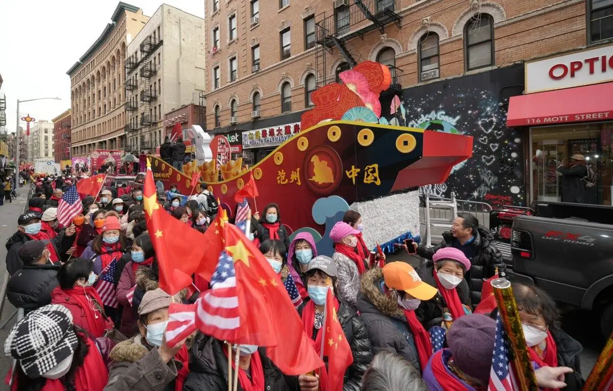 La ville chinoise de Cangzhou sur le char principal du défilé du Nouvel An de New York