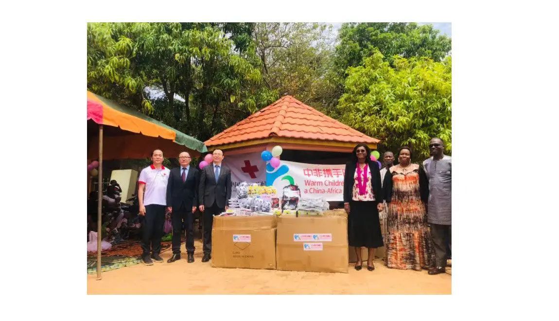 Hôtel maternel de Ouagadougou: l’ambassade de Chine apporte du soutien au bien-être des enfants