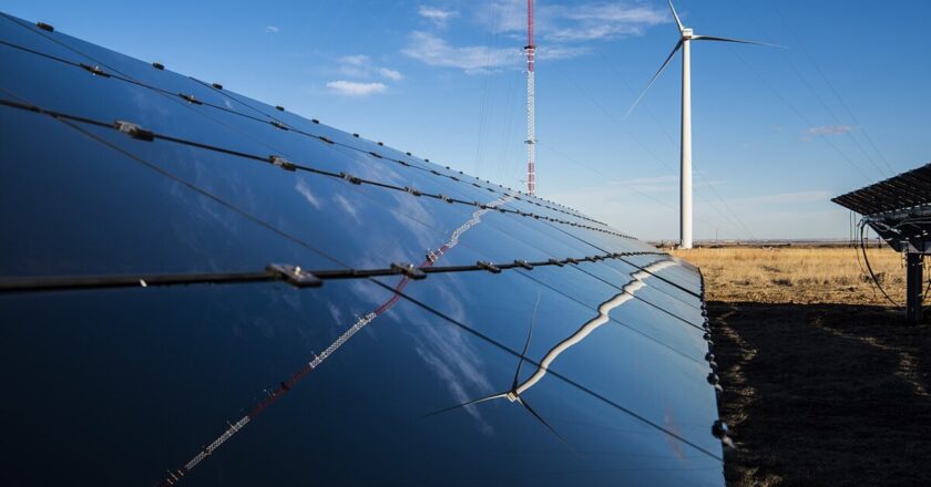 La capacité en énergie éolienne et solaire dépasse celle des installations thermiques